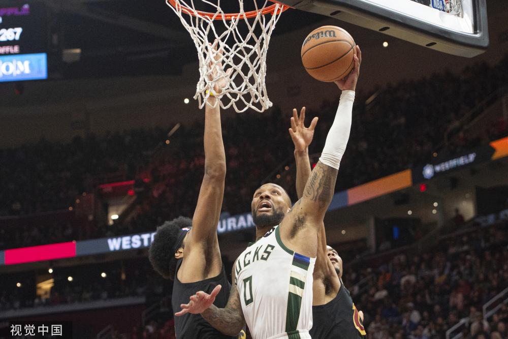 不仅在进攻 不仅在进攻